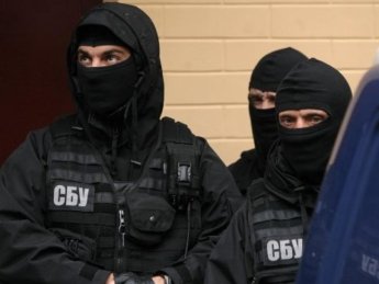 Как с помощью "своего" регистратора отбирали недвижимость в Киевской области