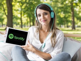 spotify, девушка, планшет