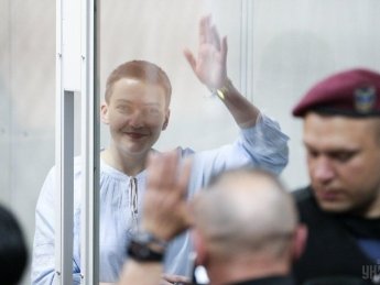 Надежду Савченко выпустили из-под ареста