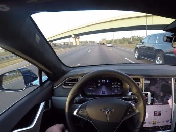 авто tesla