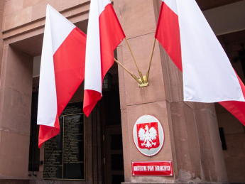 МЗС Польщі викликало українського посла після обміну країн жорсткими заявами довкола заборони агроекспорту