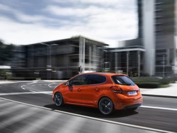 Peugeot к 2025 году будет выпускать только электромобили и гибриды