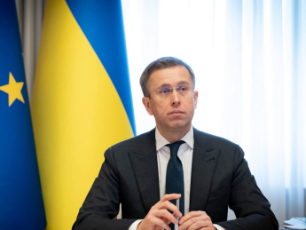 Сергій Корецький, прапори України та ЄС