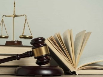 Лучшие юридические компании в разных номинациях по версии "ТОП-100. Рейтинги крупнейших"