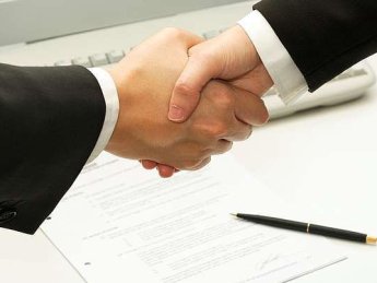 Иностранные инвесторы выкупили у ФК "Инвестохиллс Веста" портфель долгов банков-банкротов