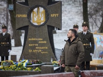 володимир зеленський, аскольдова могила, героям крут