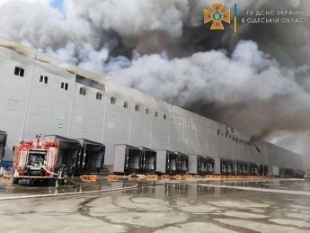 Пожар на складах в Одесской области. Фото: ГСЧС