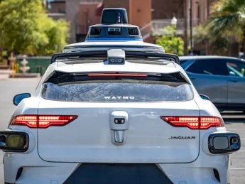 Автомобиль Waymo