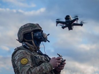 дрони-перехоплювачі, спеціалізовані FPV для ураження повітряних цілей