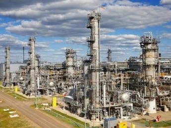 ЕС ввел санкции против единого нефтеперерабатывающего завода в Грузии из-за российской нефти