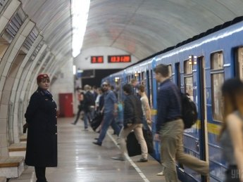 В ночь на 27 мая метро в Киеве будет работать на три часа дольше