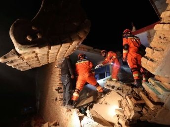 У Китаї стався потужний землетрус: загинули понад 110 людей