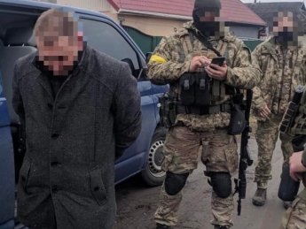 СБУ заподозрила в госизмене двух чиновников из Смелы: "планировали перейти на сторону врага"