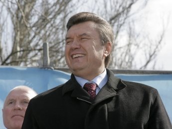 Иск  Януковича в Окружной административный суд Киева не поступал