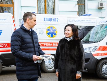 "Эпицентр" передал украинским медикам уже 50 реанимобилей