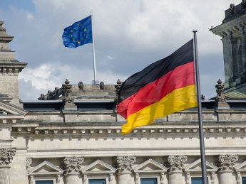 Німеччина виділила новий пакет військової допомоги для України з машинами розмінування, дронами і снарядами