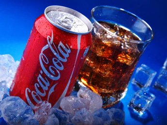 Coca-Cola до сих пор продается в РФ, а дочерняя компания получает хорошую прибыль – Bloomberg