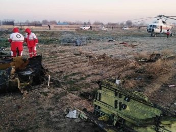 Место падения самолета МАУ в Иране. Фото: "Красный полумесяц"