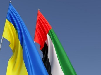 Флаги Украины и ОАЭ