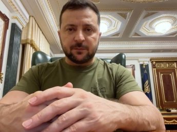 "Стабілізаційні обмеження мають продовжуватися": Зеленський закликав до додаткової уважності на дорогах у темряві