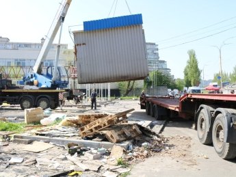 В Киеве демонтировали около 2 300 незаконных сооружений и МАФов: в каком районе больше всего