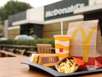 McDonald's обустроил генераторами уже более 70% ресторанов в Украине