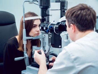 Від чого залежить вартість лікування катаракти