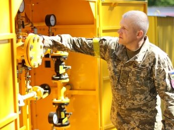 З перших днів повномасштабної війни українські газовики допомагають армії та сприяють відновленню населених пунктів. Фото: пресслужба РГК