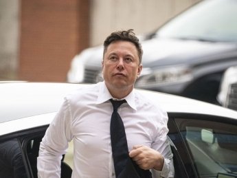 Илон Маск планирует продать акции SpaceX, чтобы купить Twitter, — NYP