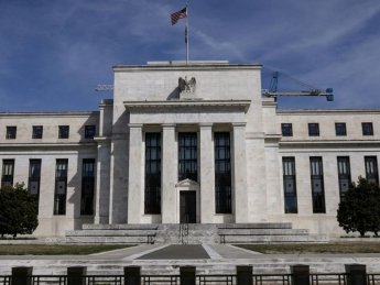 Рекордне підвищення ставки ФРС США: що це означає для гривні?
