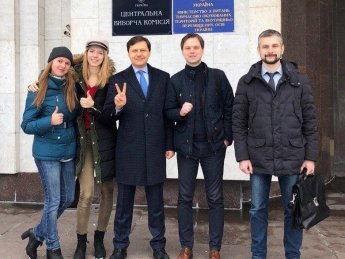 Первым документы на регистрацию кандидатом в президенты подал экс-министр