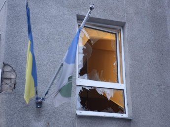 У Дніпрі пошкоджена будівля податкової внаслідок обстрілу