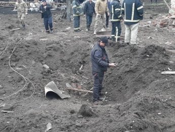 Российская авиация ударила по предприятию в Черниговской области: есть разрушения (ФОТО)