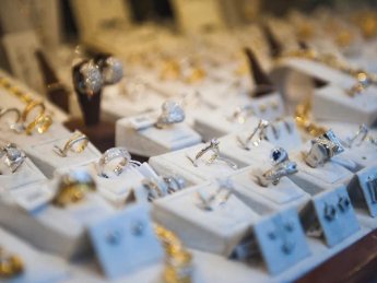 ДПС домовилася з ювелірними мережами про відмову від дроблення бізнесу