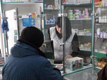 В Кабмине озаботились бесконтрольной продажей антибиотиков украинцам. Фото: ИА "Вчасно"