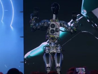 Tesla представила прототип робота-гуманоїда (ВІДЕО)