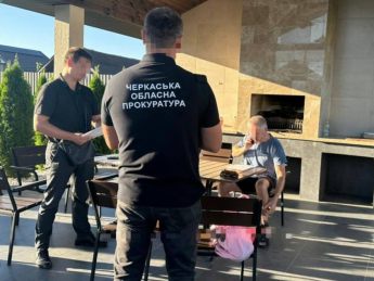 працівники прокуратури, підозрюваний