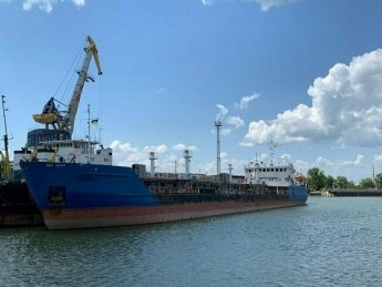 Суд арестовал российский танкер NEYMA — Матиос