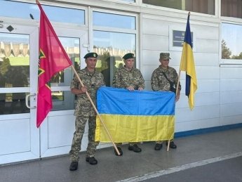 Украинские военные, освобождение, флаги
