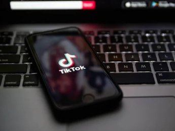 TikTok скорочує сотні робочих місць, бо контент генеруватиме ШІ