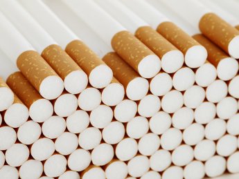 "Если власти хотят остановить курение, необходимо бороться с нелегальной торговлей уже сейчас, – топ-менеджер Philip Morris International