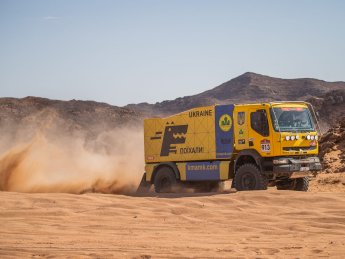 "30 лет я шел к своему Дакару, и у нас не было права на ошибку": экипаж Сергея Малика финишировал на ралли Dakar 2022