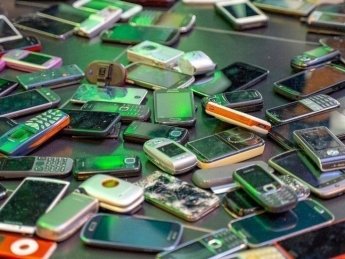 У Великобританії видобуватимуть золото з електронних відходів