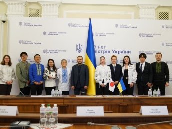 Підписання угоди делегаціями України та Японії