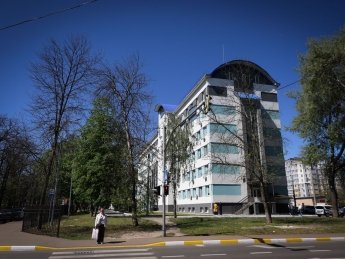 будівля Консультативно-діагностичного центру в Ірпені.