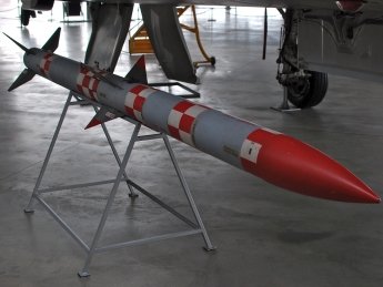 ракета AIM-120