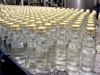 Алкогольный кризис отменяется: "Укрспирт" возобновляет отгрузку продукции