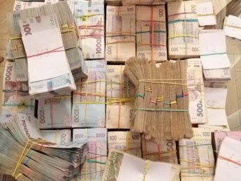 БЭБ раскрыло схему возмещения НДС: у компаний львовского бизнесмена изъяли более 25 млн грн наличными