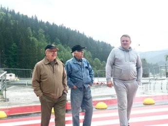 Александр Шевченко на фото справа. Источник: Олександр Шевченко/facebook