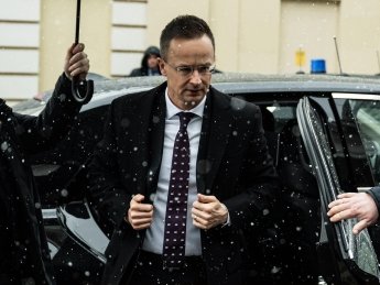 Петер Сіярто